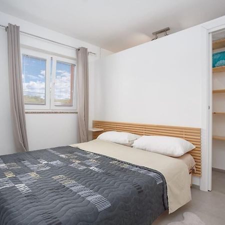 Family Village Apartment Vrh  Extérieur photo