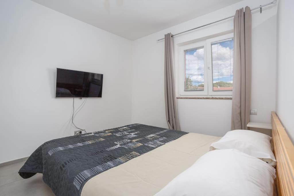 Family Village Apartment Vrh  Extérieur photo